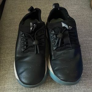 Clove Nursing Shoes Women’s 6